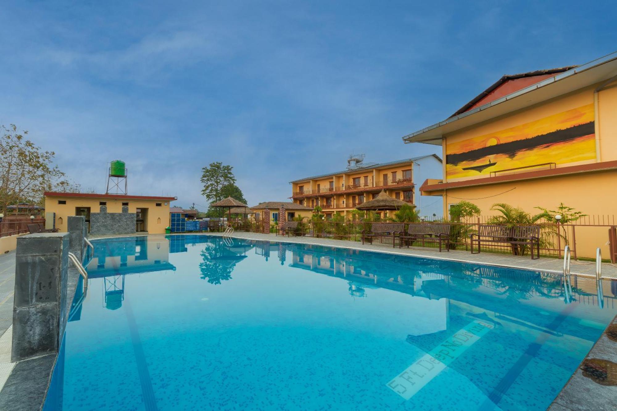 Sisai Park Village Chitwan Eksteriør bilde